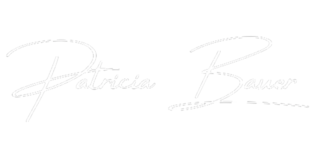 Stilistierte Unterschrift von Patricia Bauer in weißer Farbe